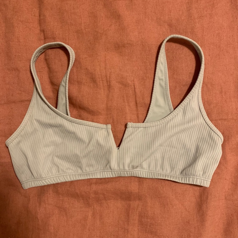 Ribbed bikini top